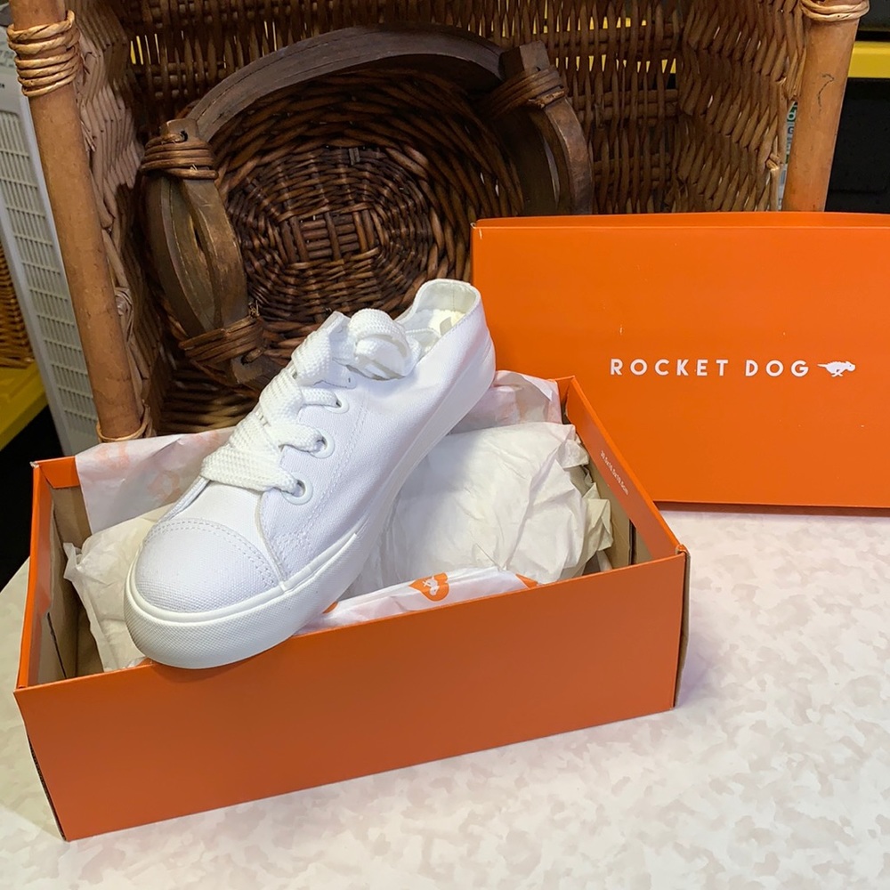 🙄NWT CANVAS SHOES🙄